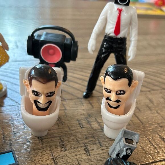 YouTube Figures Skibiti, LankyBox, Siren🚨Heads &Gabby’s Playhouse - Picture 4 of 17